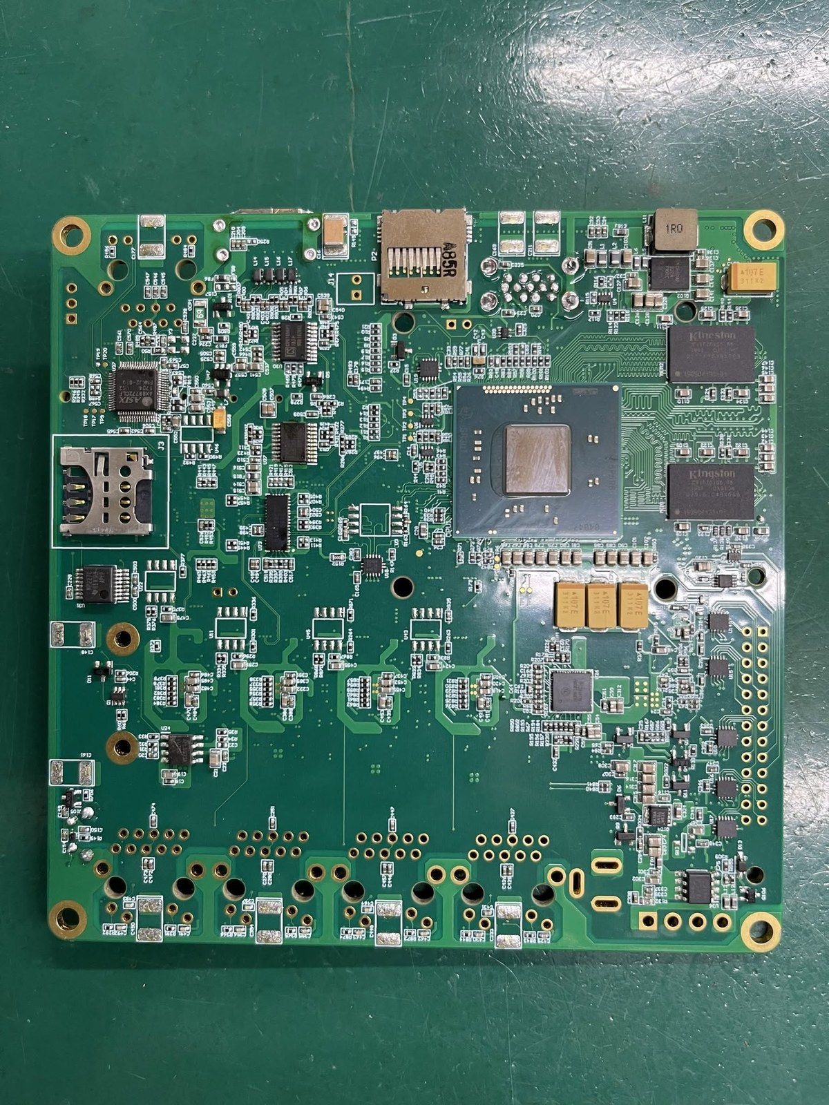 High-density multi-layer industrial IoT PCBA with BGA SoC and Kingston RAM