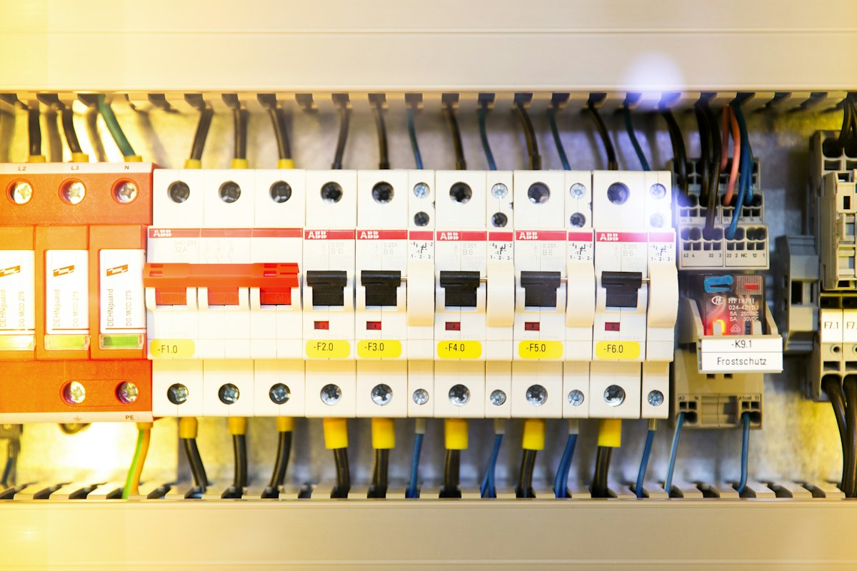 Reading Selec, Schneider & Eastron Power Meters via Modbus RS485 to MQTT/SCADA (Register Map Guide)